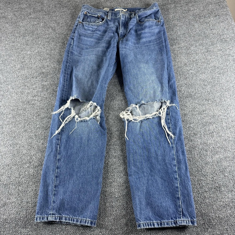 Levi's Straight Leg Jeans in Blue with Knee Rips
